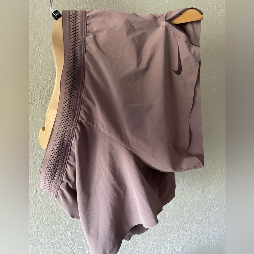Nike Aeroswift Women’s Running Shorts Size XS in Purple/Mauve